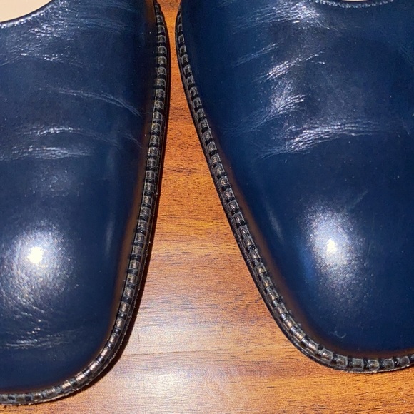 Salvatore Ferragamo Women’s Block Heels Navy Blue Detail Around Toe Size 9.5 - Picture 8 of 9